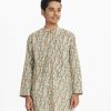 Teen Boys printed panjabi in cotton fabric. Mandarin collar, inseam pockets and button fastening at the front.