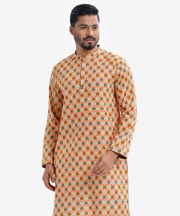 Men's semi fitted panjabi in cotton fabric. Mandarin collar, inseam pockets and button fastening at the front.